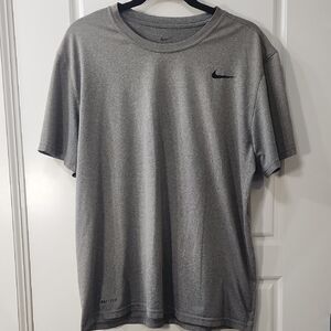 Nike Men's Short Sleeve Gray Tee Large